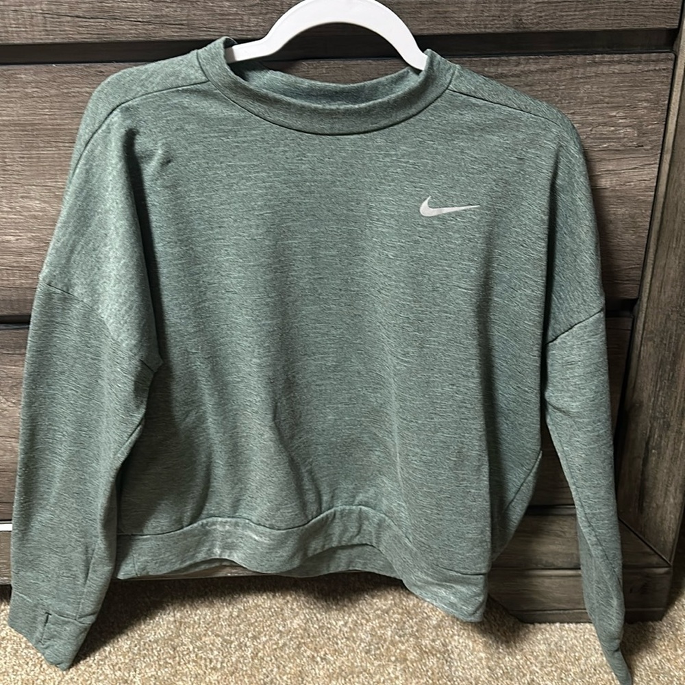 Nike pull over